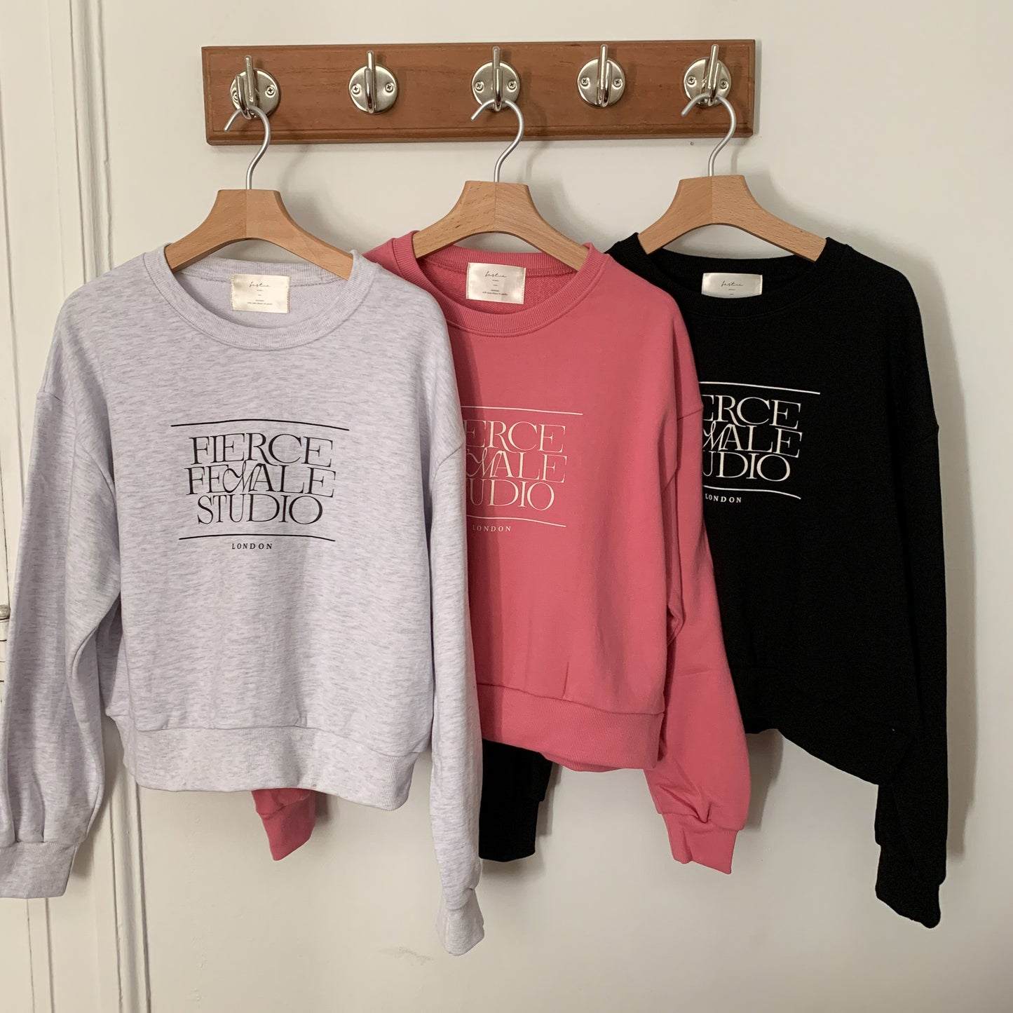 (3 color) Studio London Sweatshirt